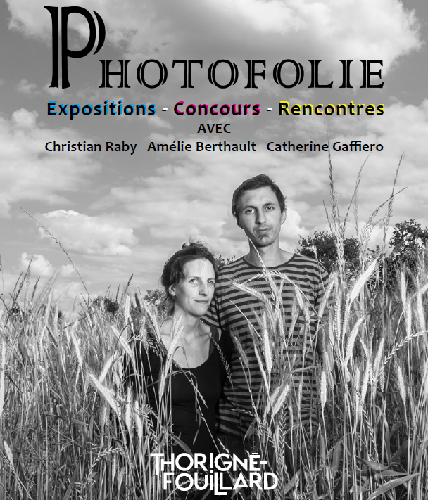 Affiche de l'édition 2022 de Photofolie. 3 invités d'honneur : Christian Raby, Amélie Berthault, Catherine Gaffiero