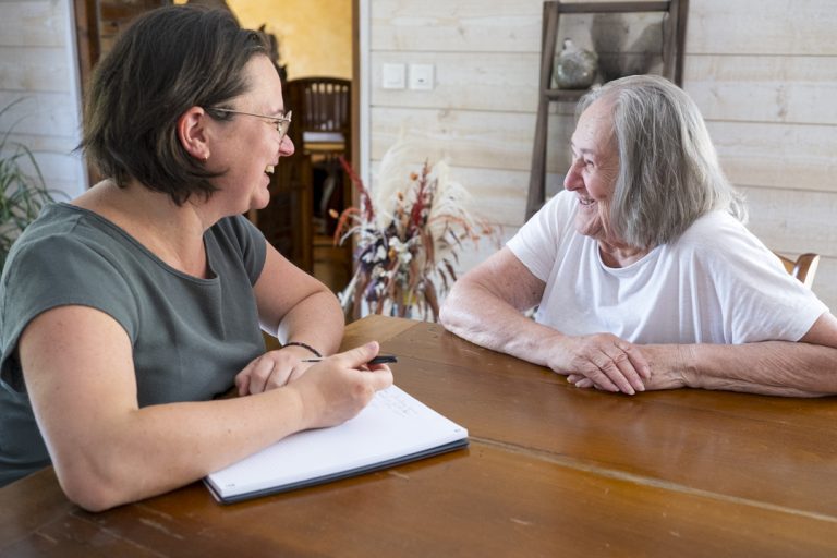 Reportage métier à domicile pour Équipe & Moi, équipe mobile d'ergothérapeutes.