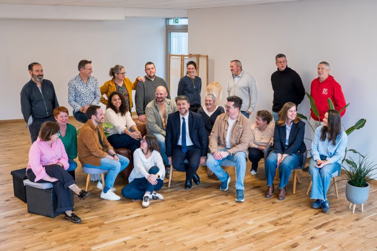 Portrait d'équipe en intérieur